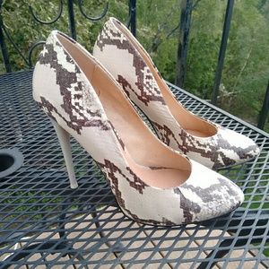 Maiden Lane Snakeskin Print Pumps